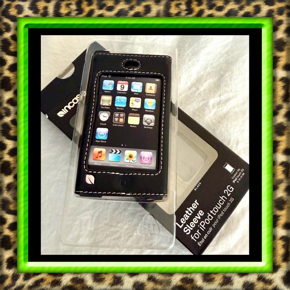 👑✅PRICE FIRM✅ Vintage Incase Black Leather Sleeve for iPod Touch 2G